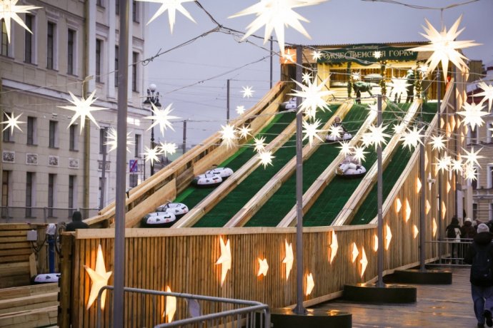 Александр Беглов: На Дворцовой площади чувствуется неповторимая атмосфера праздника