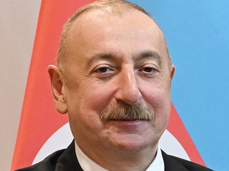 Алиев пожелал ВСУ "продолжать то, что они делают"