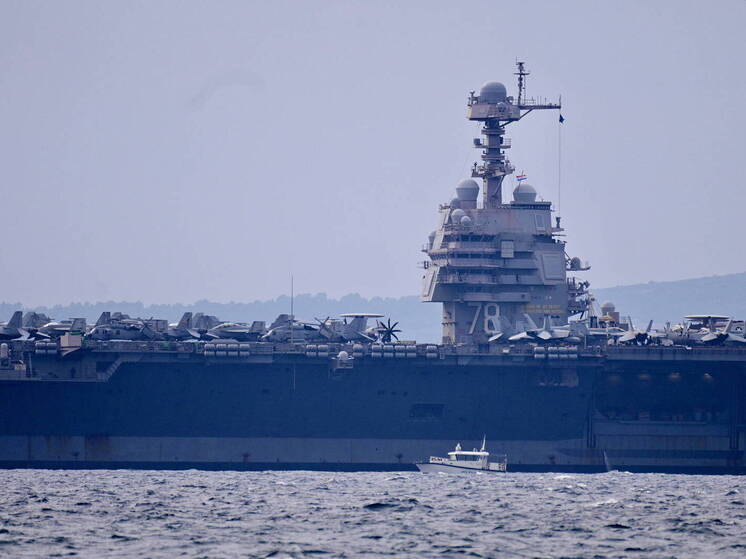 США отправили крупнейший авианосец в Латинскую Америку на фоне обострения с Венесуэлой