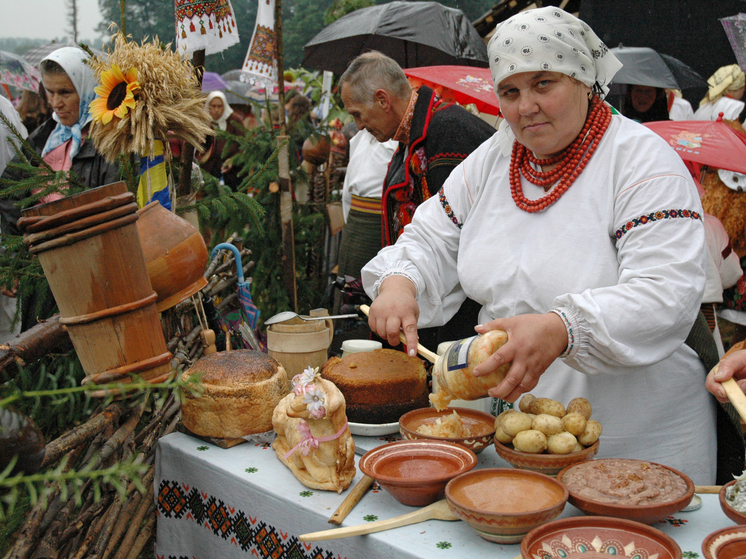 Боец ВСУ Дмитрий Демшин назвал семь стадий, которые проходят украинские прифронтовые города