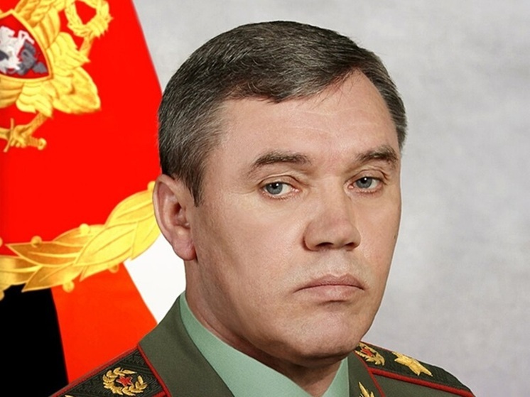 Главе Генштаба Герасимову продлили срок службы на пять лет