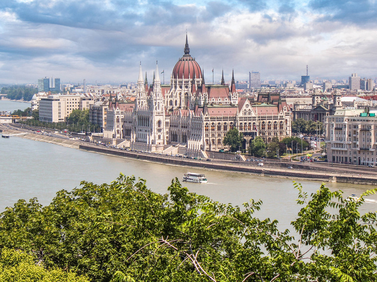 Ментцен напомнил Сикорскому о визите Нетаньяху после угроз в адрес Путина