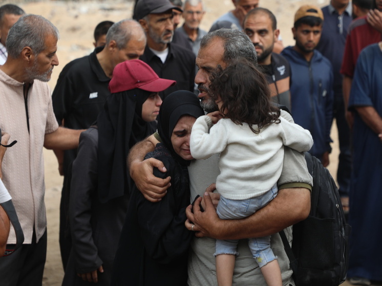 Мерц: если кто-то откажется вернуться на родин, сможем их депортировать