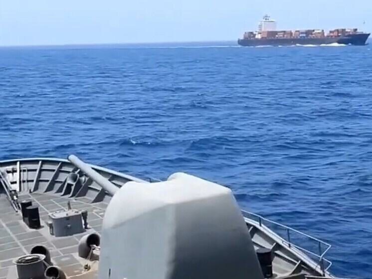Китай нацелил лазер на немецкие самолеты в Красном море
