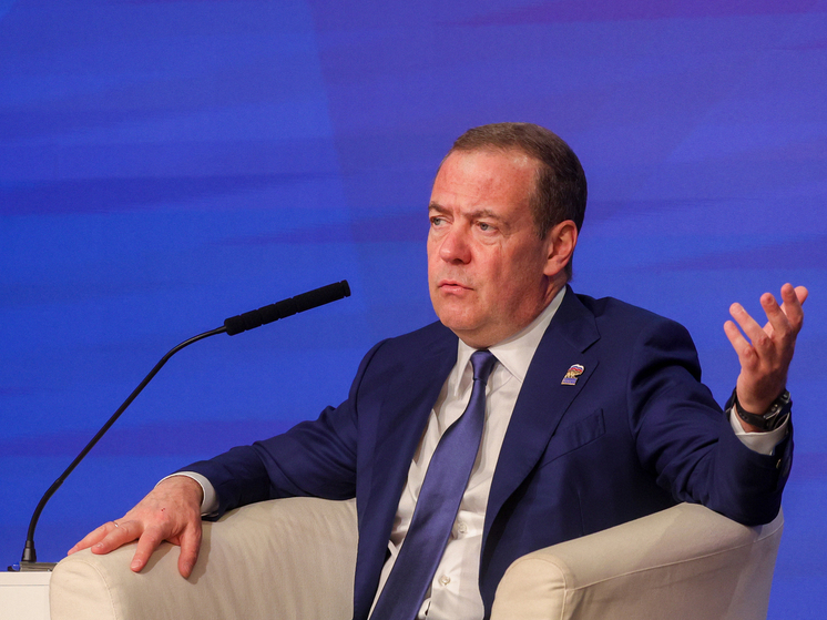 Зампред Совбеза Медведев заявил, что "Посейдон" может уничтожить страну по типу Бельгии