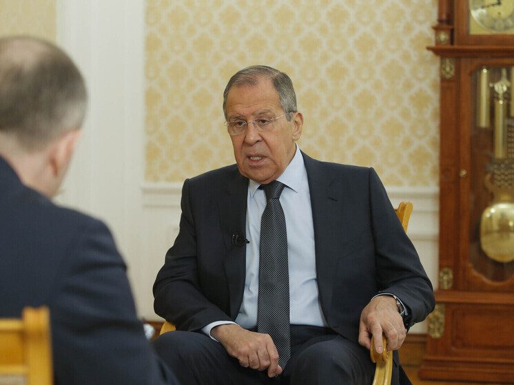 Столтенберг рассказал о своих встречах с Лавровым и Путиным