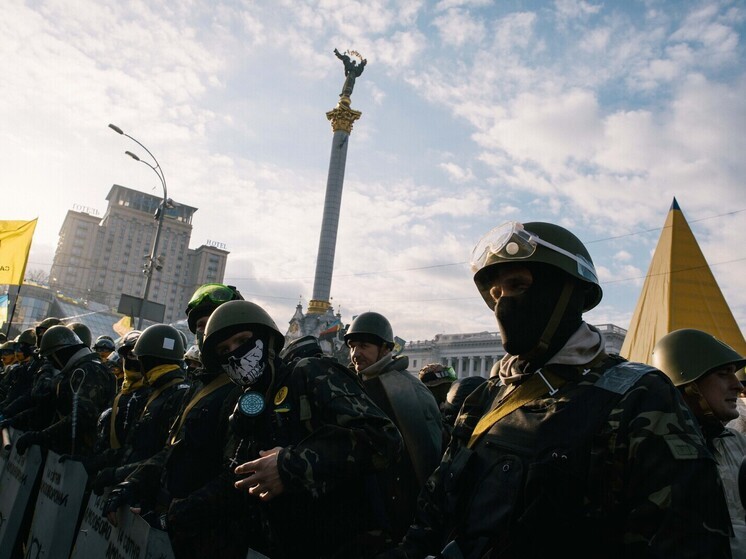 Писатель Стариков: в 2014 году на Майдан должны были прибыть десантники, но они не появились