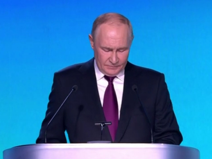 Путин подчеркнул, что ИИ уже влияет на поведение школьников