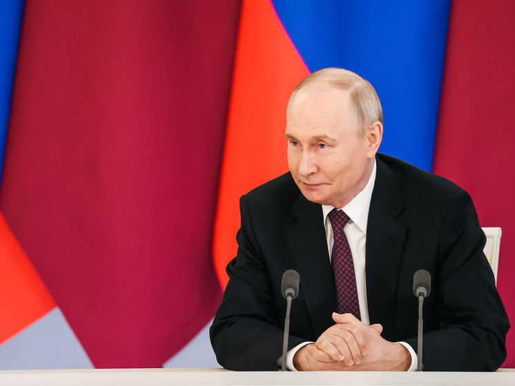 Российский президент заявил, что не смотрел фильм "Кремлевский волшебник", где его сыграл Джуд Лоу