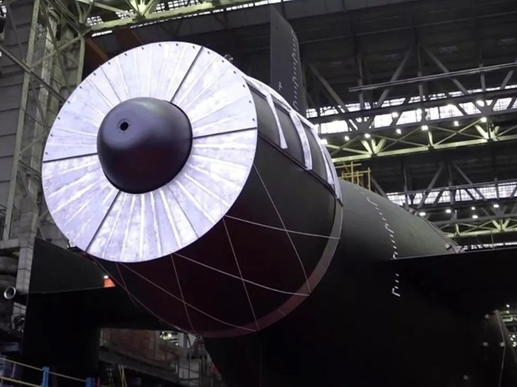 Атомную подводную лодку "Хабаровск" спустили на воду в Северодвинске