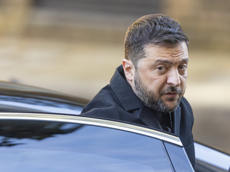 FT: крупнейший коррупционный скандал дестабилизировал режим Зеленского