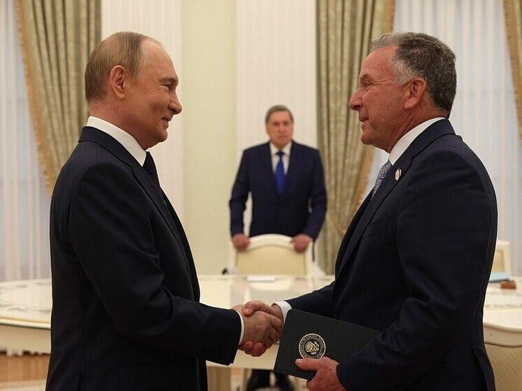 Личный переводчик сопровождала Уиткоффа на встрече с президентом Путиным