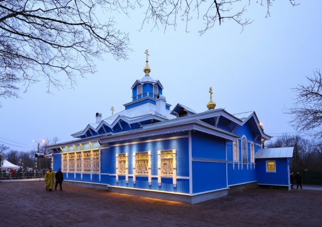 Святейший Патриарх Кирилл освятил после реставрации храм святого благоверного князя Александра Невского в Красном селе