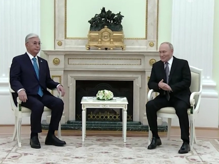 Токаев прибыл к «старшему товарищу» Путину на чашку чая