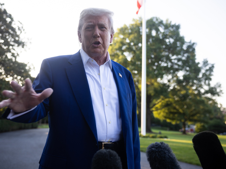 Трамп предложил уволить журналистку "как собаку"