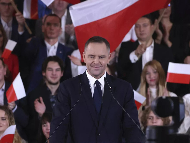 Данные late poll свидетельствуют о победе Навроцкого на выборах президента Польши