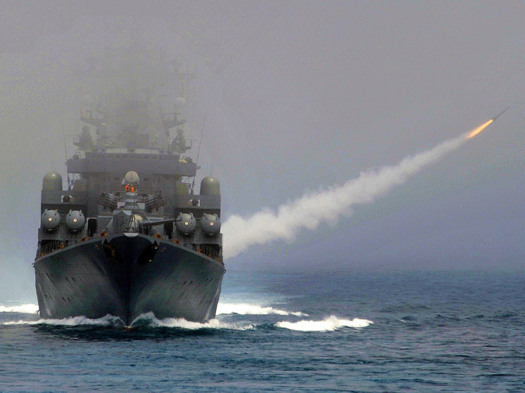 Военные корабли России и Китая начали совместное патрулирование в АТР