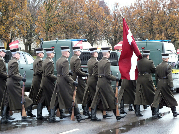 Политолог Бондаренко объяснил, почему в Латвии некому воевать