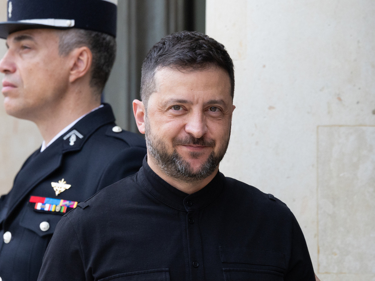 Зеленскому пришлось проводить пресс-конференцию за забором Белого дома - СМИ